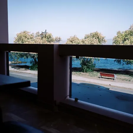 Laplayasuites 1st * Perigialion