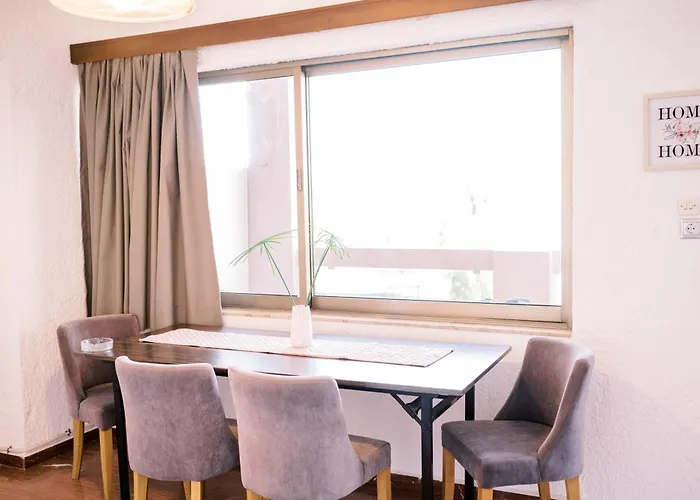 Laplayasuites 1st Casa de Férias Perigialion