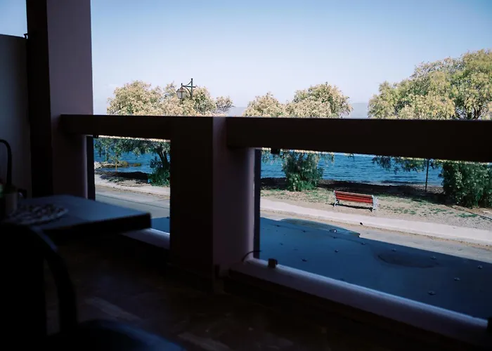 Laplayasuites 1st * Perigialion